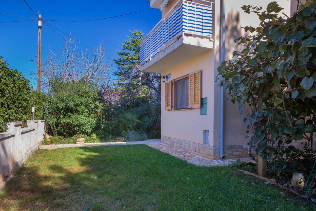 Mladen Apartment Medulin Exterior foto